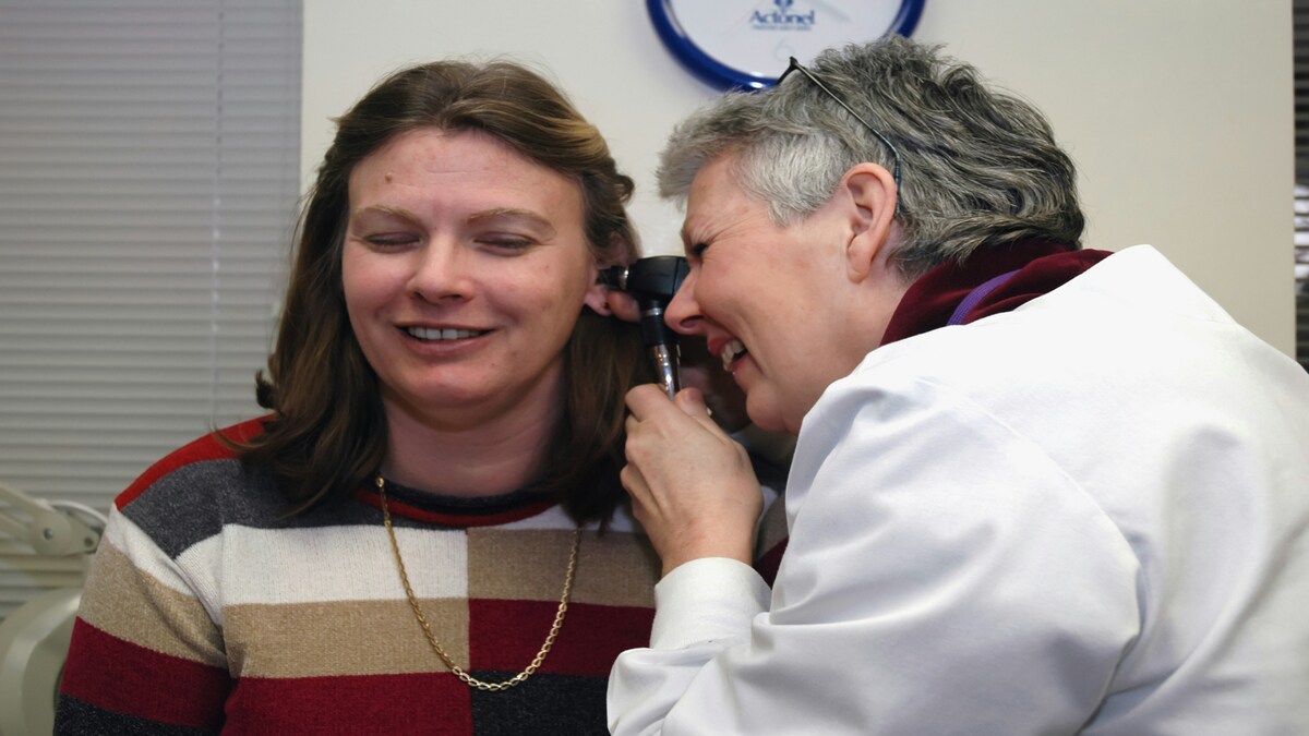 Which Hearing Loss Symptoms Require Immediate Medical Attention